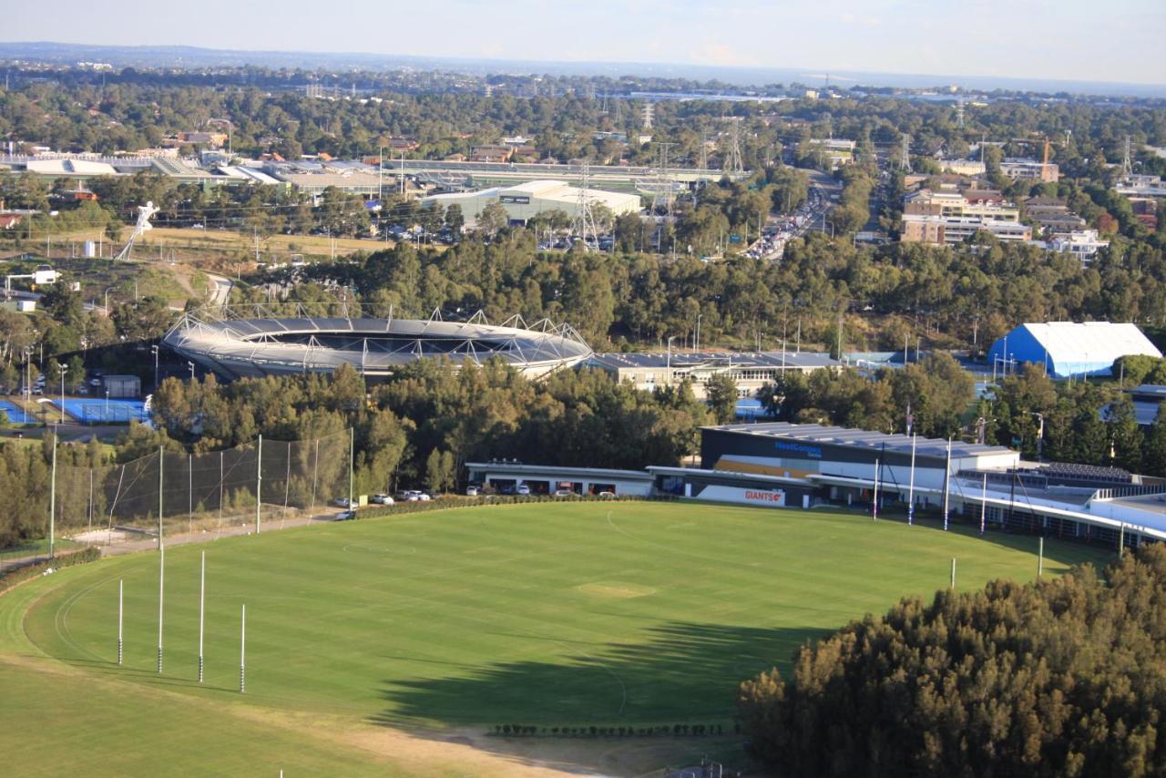 Appartamento Stunning Views Sydney Olympic Park Esterno foto